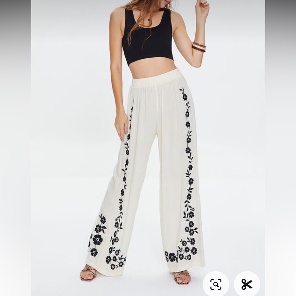 Forever 21 Black and White Floral Pants
